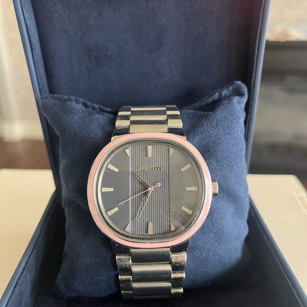 Vintage Nixon Women’s Watch Silver & Pink enamel